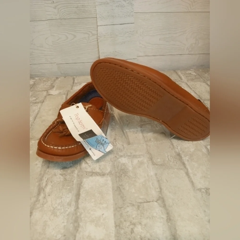 Top Boroni NWT Men's Size 6.5 Brown Leather Boat Shoes‎